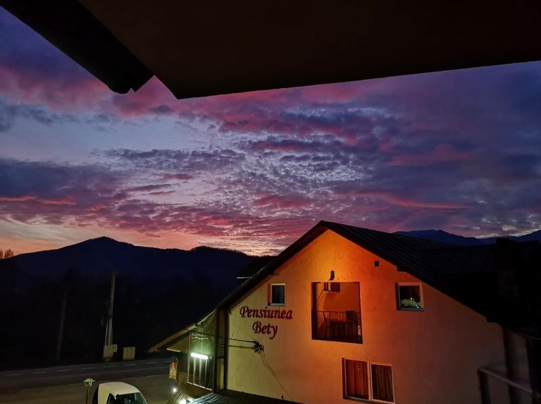 Pensiunea Bety Tutulesti Dış mekan fotoğraf